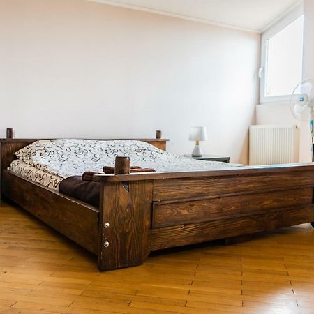 Hostel Villa Roma Lviv Extérieur photo
