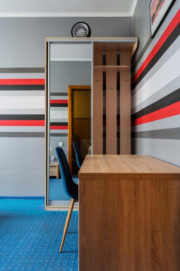 Hostel Villa Roma Lviv Extérieur photo