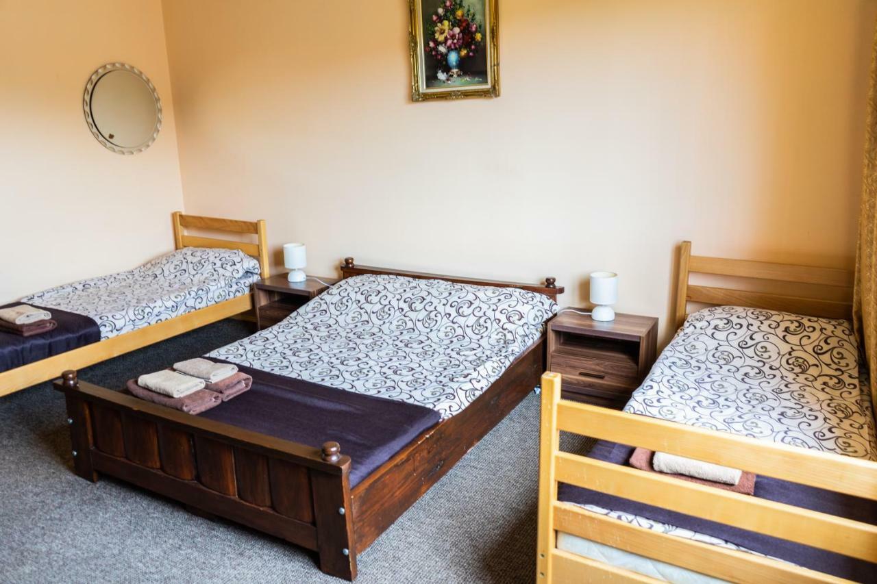 Hostel Villa Roma Lviv Extérieur photo